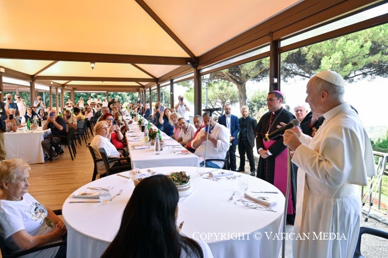 La giornata di Papa Leone XIV tra i poveri di Albano